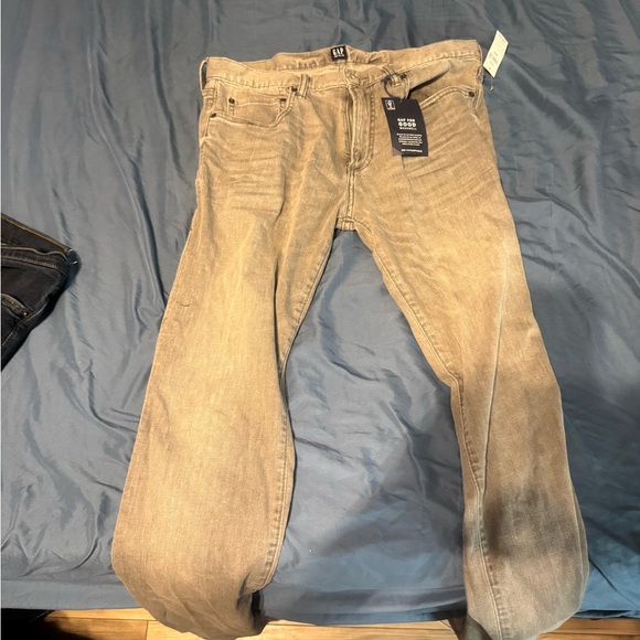 GAP Gray Skinny Jeans - Picture 1 of 3